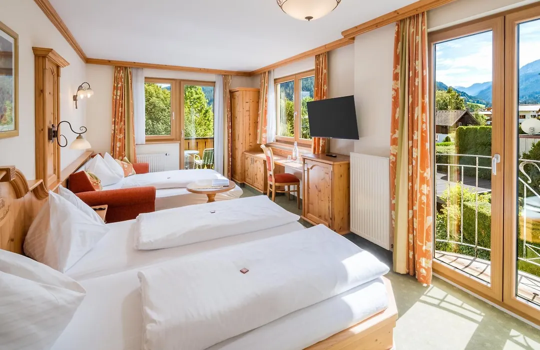 Hotel Garni Alpenland-1